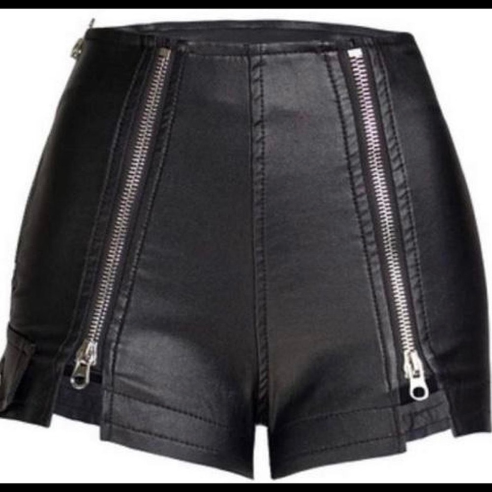 LEATHER SHORTS